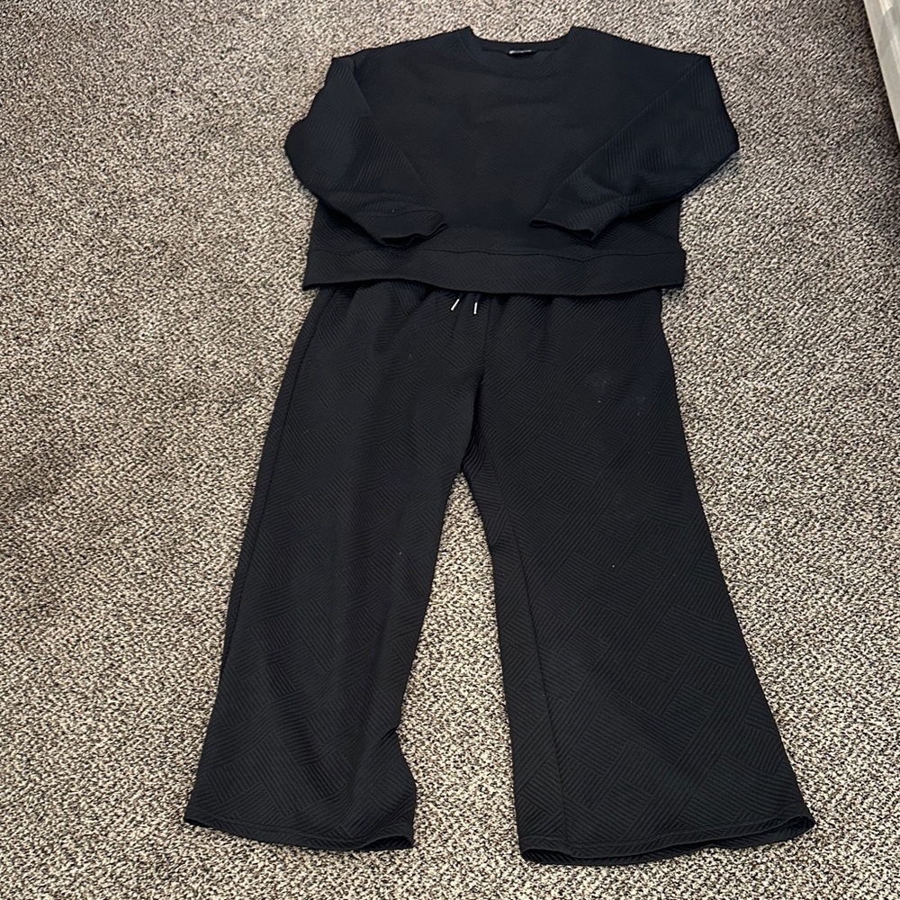 Textured black set